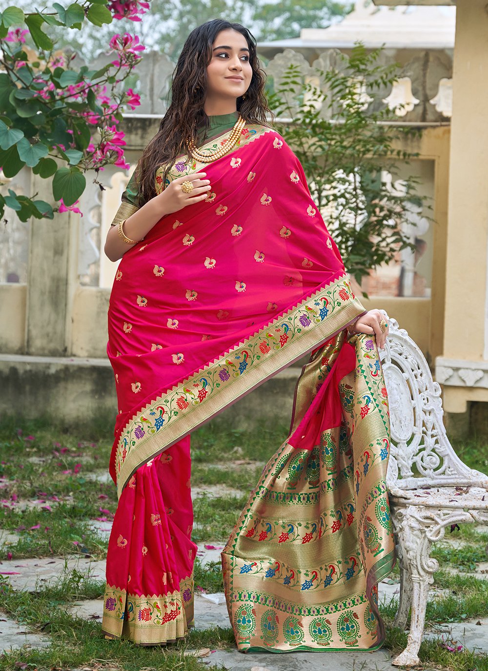 1182 - Weaving Silk Saree