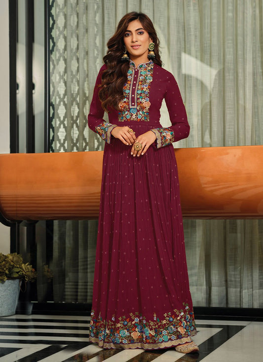 5709 - Gown suit (ready stitched 42")